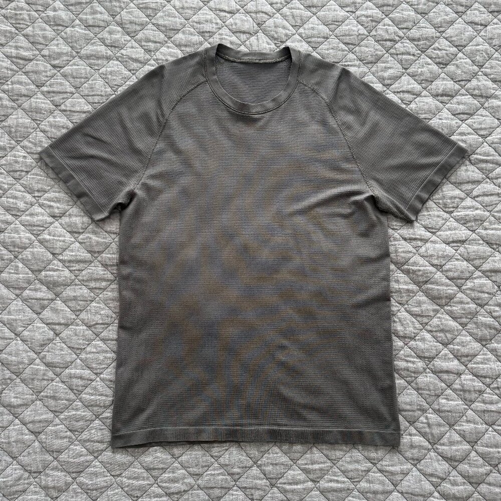 Lululemon Metal Vent Tech Short-Sleeve Shirt